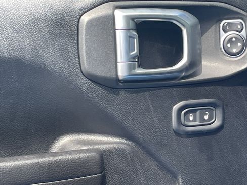 Used 2022 Jeep Wrangler Unlimited Sport AWD/4WD image 14