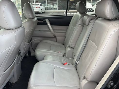 Used 2011 Toyota Highlander SE image 15