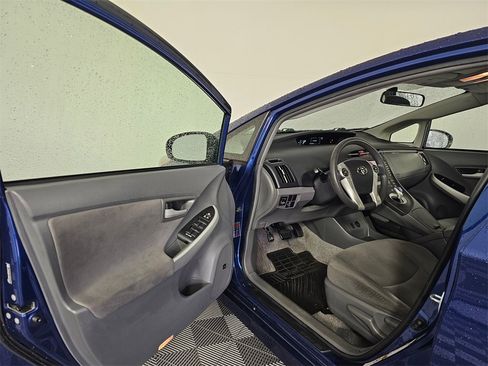 Used 2010 Toyota Prius Three image 23