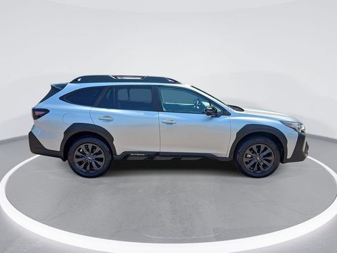 Used 2023 Subaru Outback Onyx Edition AWD/4WD image 4