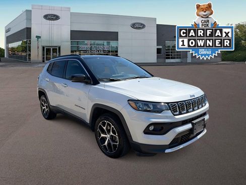 Used 2024 Jeep Compass Limited AWD/4WD image 2