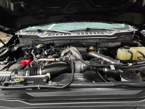 Used 2023 Ford F250 XLT AWD/4WD image 14