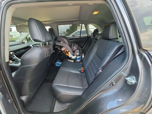 Used 2020 Toyota RAV4 Limited FWD image 25