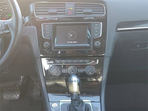 Used 2015 Volkswagen Golf SEL image 13