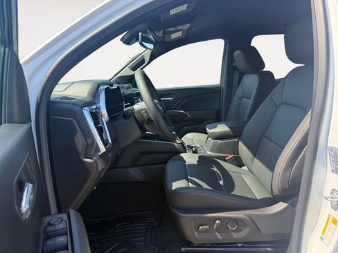 New 2026 GMC Canyon Elevation w/ Convenience Package RWD image 9