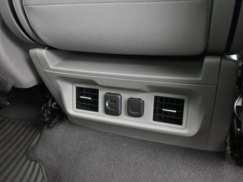 Used 2021 Chevrolet Silverado 1500 LT image 16