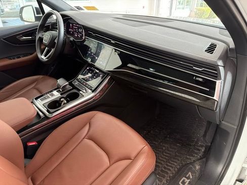 Used 2023 Audi Q7 3.0T Premium w/ Convenience Package AWD/4WD image 15