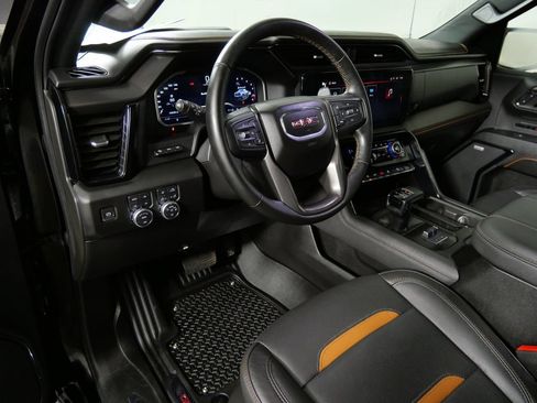 Used 2024 GMC Sierra 1500 AT4 w/ Technology Package AWD/4WD image 14