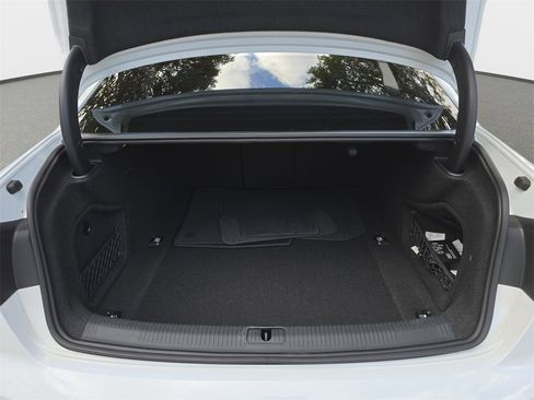 Used 2023 Audi A4 2.0T Premium w/ Convenience Package image 29