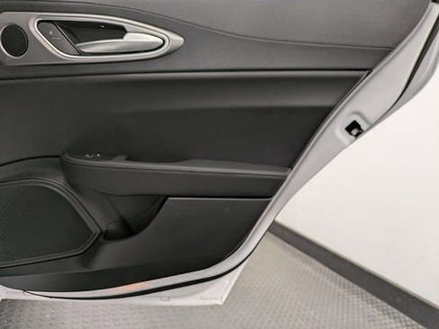 Used 2024 Alfa Romeo Giulia Ti image 34