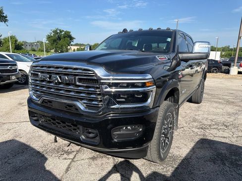 Used 2025 RAM 2500 Limited AWD/4WD image 6