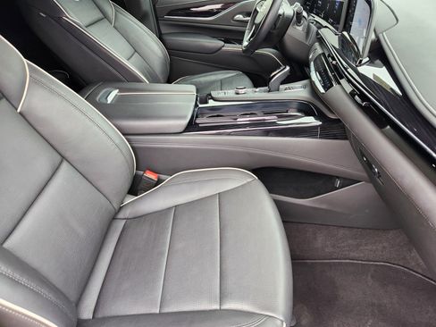 Certified 2024 Cadillac Escalade Sport w/ LPO, ONYX Package image 12