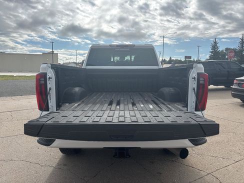 Used 2024 GMC Sierra 2500 Denali w/ Denali Reserve Package image 5