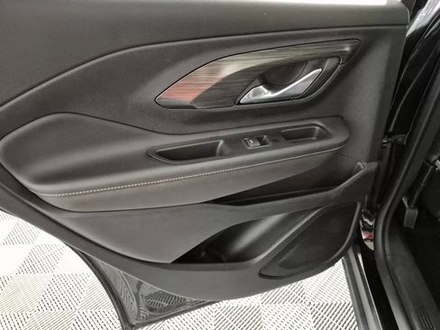 Certified 2024 GMC Terrain SLT image 23