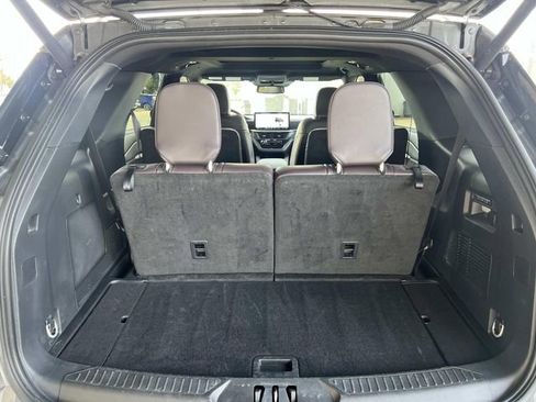 Used 2025 Ford Explorer Platinum w/ LUX Leather Package image 26