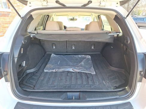 Used 2019 Subaru Outback 2.5i Premium image 23