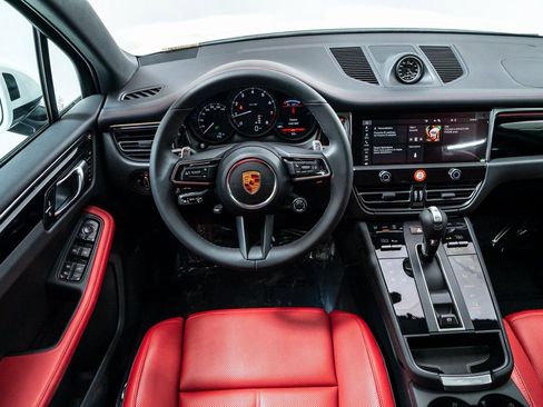 New 2026 Porsche Macan AWD/4WD image 14
