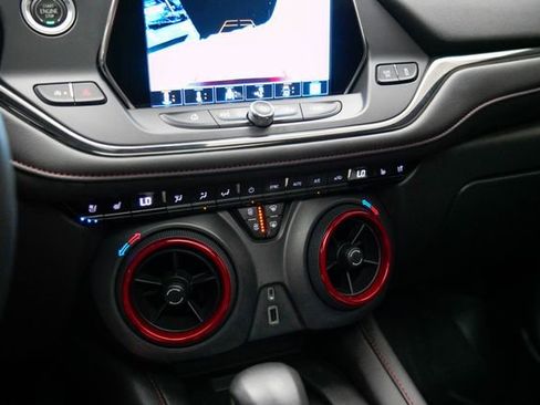 Used 2022 Chevrolet Blazer RS w/ Enhanced Convenience Package image 8