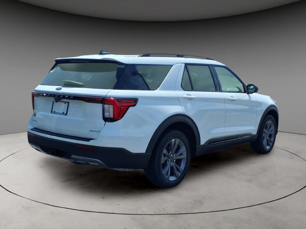 New 2026 Ford Explorer Active w/ Active Comfort Package AWD/4WD image 8