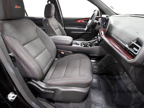 Used 2024 Chevrolet Traverse Z71 image 18