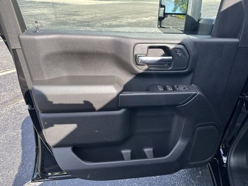 New 2025 Chevrolet Silverado 2500 Custom w/ Custom Value Package image 10