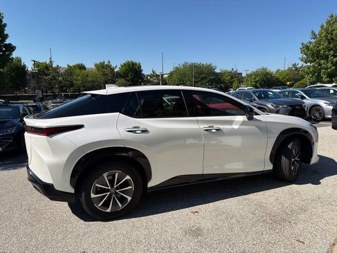 Used 2023 Lexus RZ 450e Premium w/ Technology Package AWD/4WD image 4