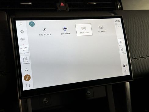 Certified 2025 Land Rover Discovery Sport Dynamic SE image 17