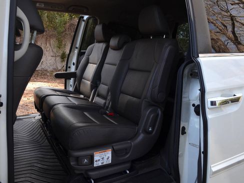 Used 2014 Honda Odyssey EX-L image 16