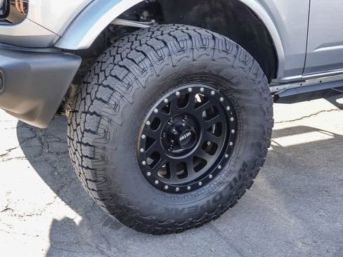 Used 2022 Ford Bronco Outer Banks image 9