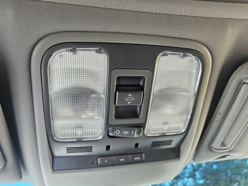 Used 2004 Acura MDX AWD/4WD image 23