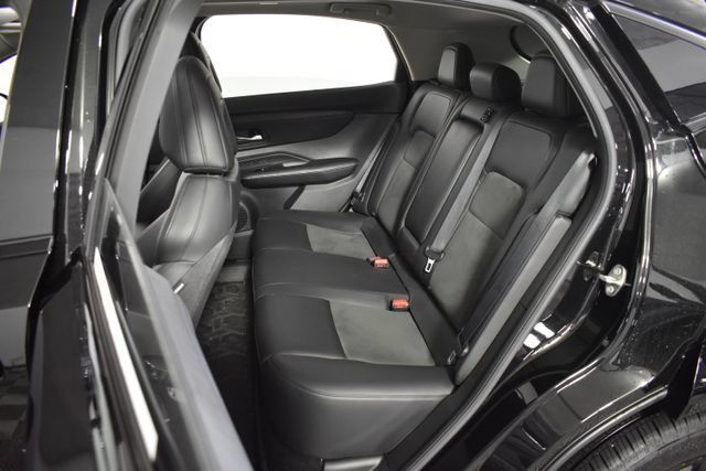 Certified 2024 Nissan Ariya AWD image 33