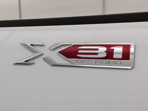 Used 2023 GMC Sierra 3500 SLE w/ SLE Convenience Package image 15