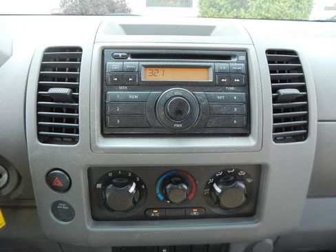 Used 2013 Nissan Frontier S RWD image 33