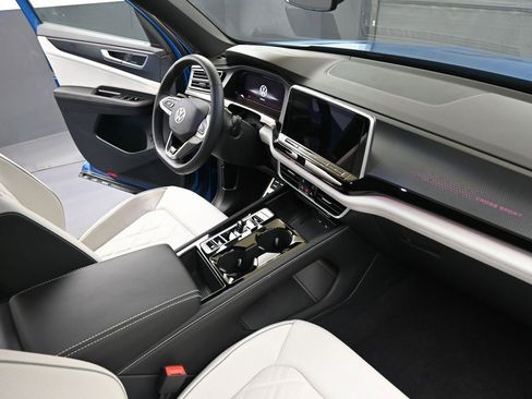 Certified 2025 Volkswagen Atlas Cross Sport SEL Premium R-Line image 12