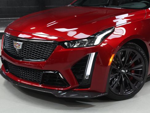 Used 2024 Cadillac CT5 V Blackwing w/ Carbon Fiber Package 2 RWD image 5