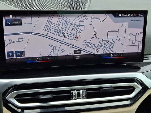 Used 2023 BMW 330i Sedan w/ Premium Package image 18