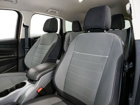 Used 2015 Ford Escape SE image 8