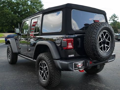 Used 2024 Jeep Wrangler Unlimited Rubicon w/ Technology Group AWD/4WD image 3