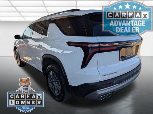 Used 2024 Chevrolet Traverse LT w/ Enhanced Driving Package FWD image 4