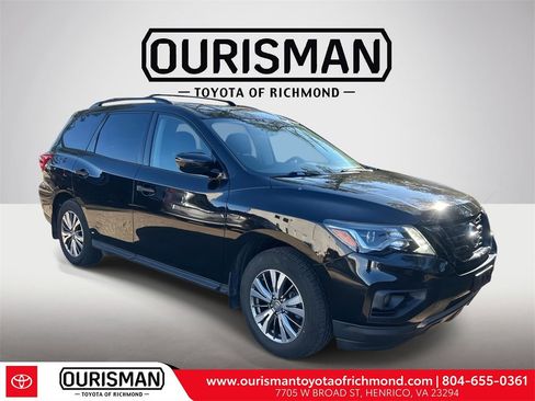 Used 2019 Nissan Pathfinder S image 1
