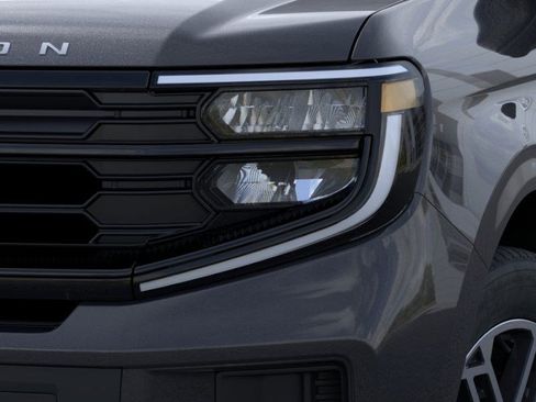 New 2025 Ford Expedition Active image 18