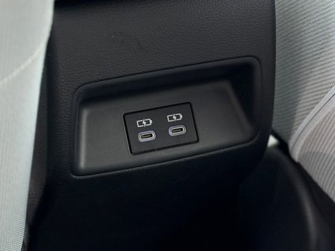 Used 2024 Toyota Corolla SE image 8