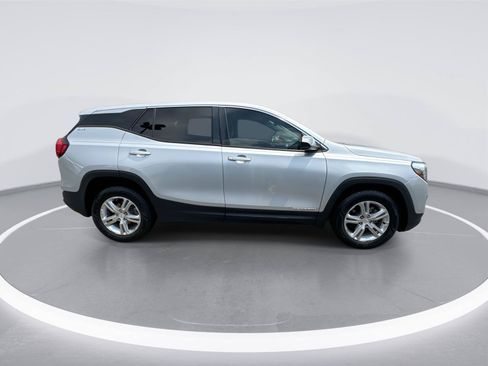 Used 2018 GMC Terrain SLE FWD image 9