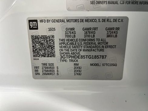 Used 2026 GMC Sierra 1500 SLT w/ SLT Premium Plus Package image 34