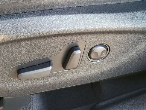 Used 2019 Kia Sorento EX image 38