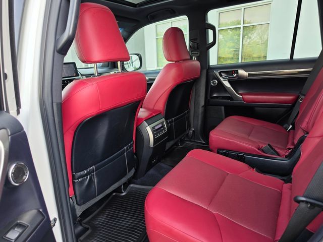 Used 2022 Lexus GX 460 Premium w/ Accessory Package AWD/4WD image 28