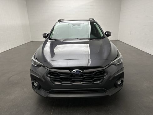 Used 2024 Subaru Crosstrek 2.5i Limited image 3