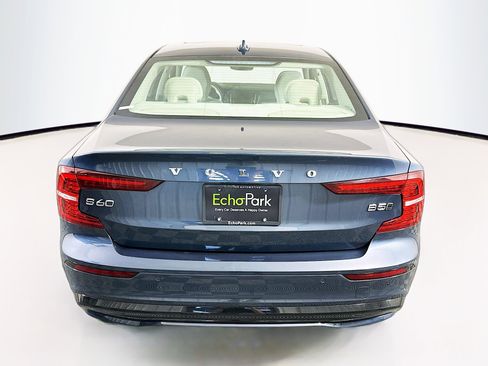 Used 2024 Volvo S60 B5 Core image 7