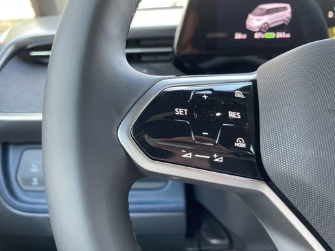 New 2025 Volkswagen ID. Buzz Pro S image 8