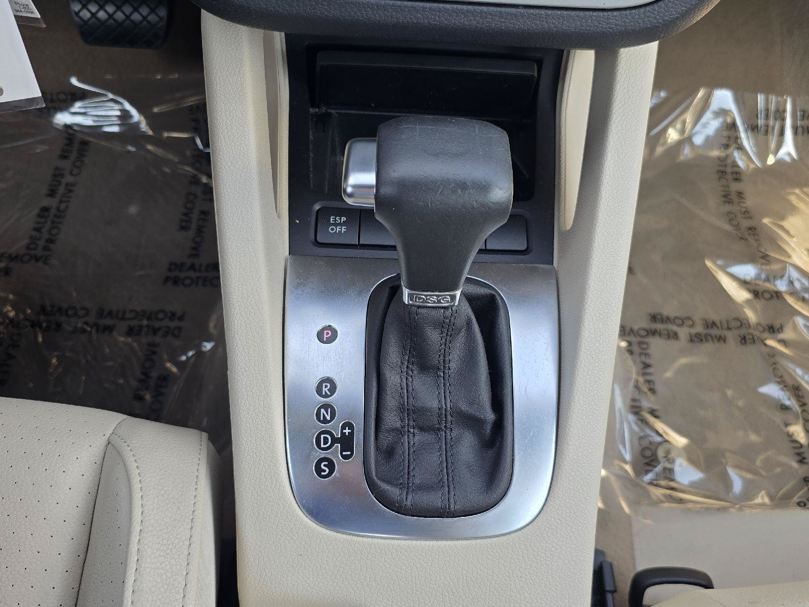 Used 2010 Volkswagen Eos Komfort FWD image 16